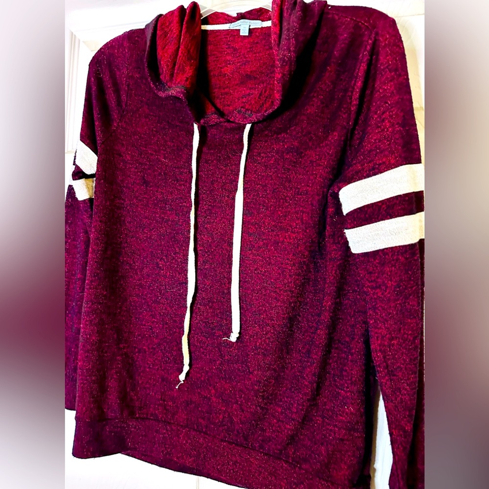 EUC Charlotte Russe Women's Burgundy Sweatshirt Hoodie Size M